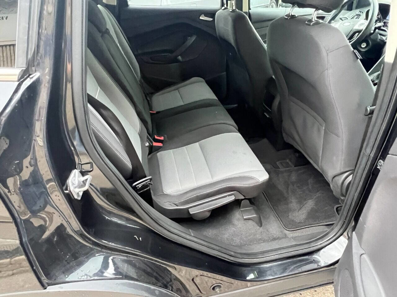 Used 2014 Ford Escape SE image 4