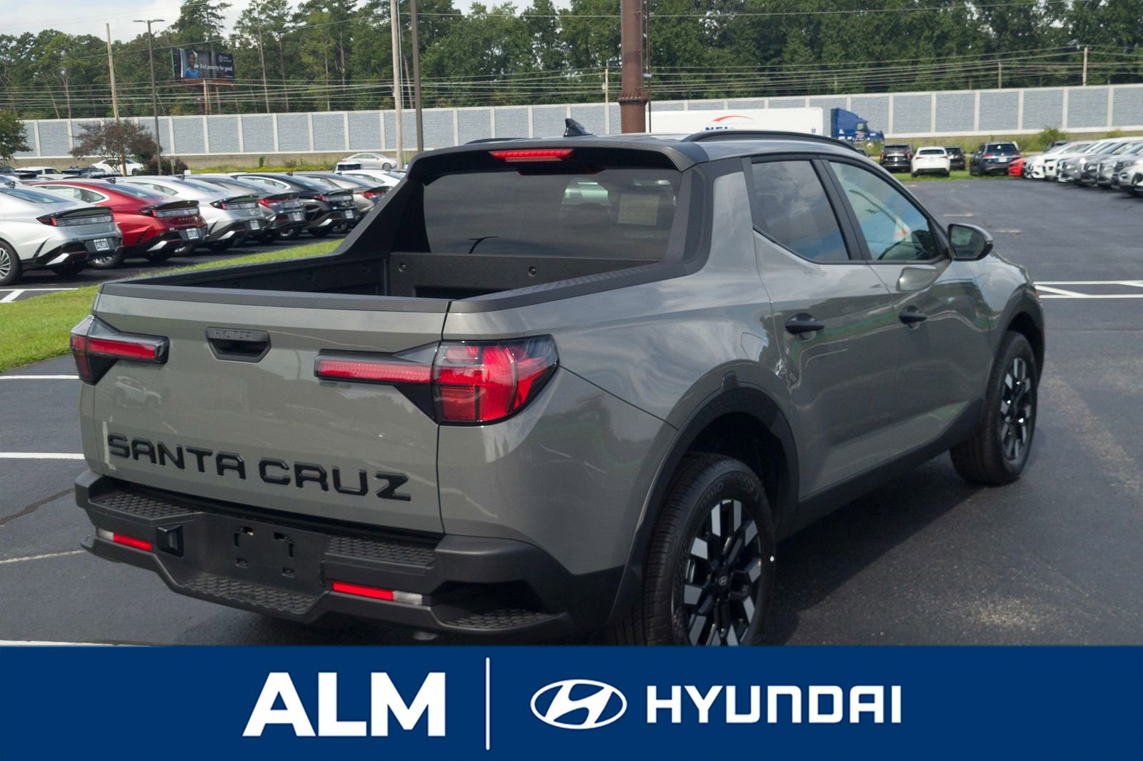 New 2025 Hyundai Santa Cruz SEL image 5