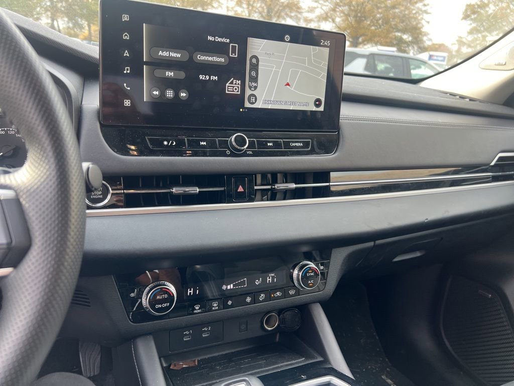 Used 2025 Mitsubishi Outlander SE image 5