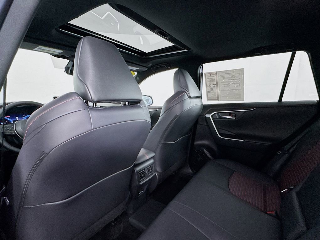 Used 2025 Toyota RAV4 XSE image 19