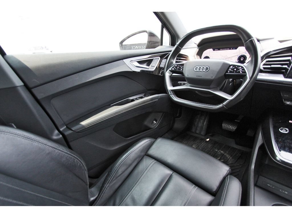 Used 2022 Audi Q4 e-tron Premium Plus AWD/4WD image 9