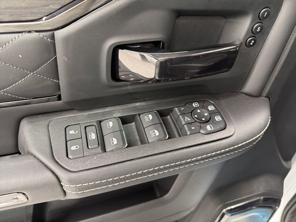 New 2026 RAM 3500 Limited AWD/4WD image 18