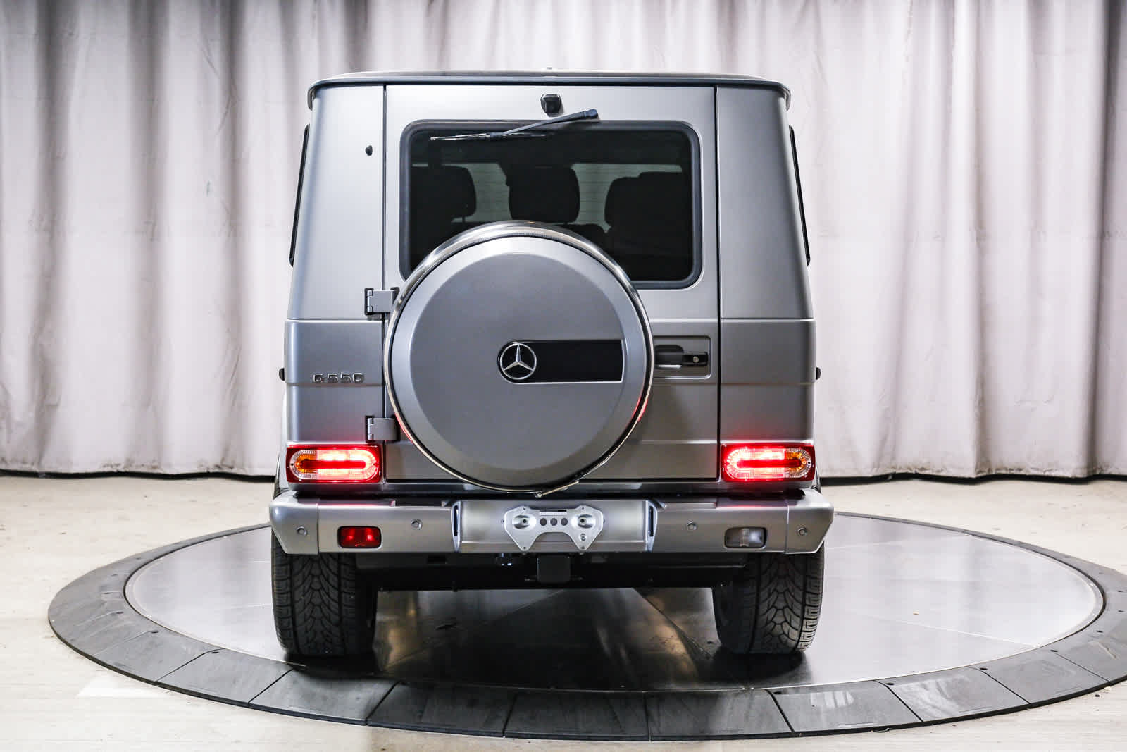 Used 2015 Mercedes-Benz G 550 image 3
