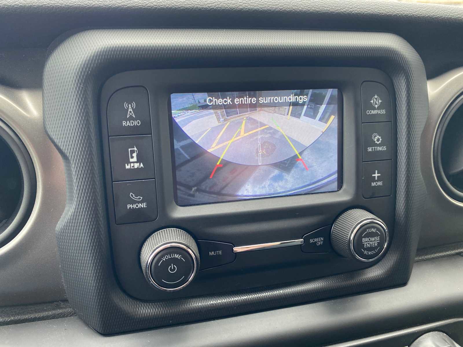 Used 2019 Jeep Wrangler Unlimited Sport S AWD/4WD image 17