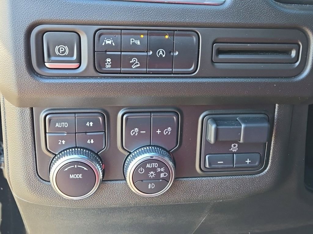 Used 2023 GMC Yukon AT4 w/ Max Trailering Package image 21