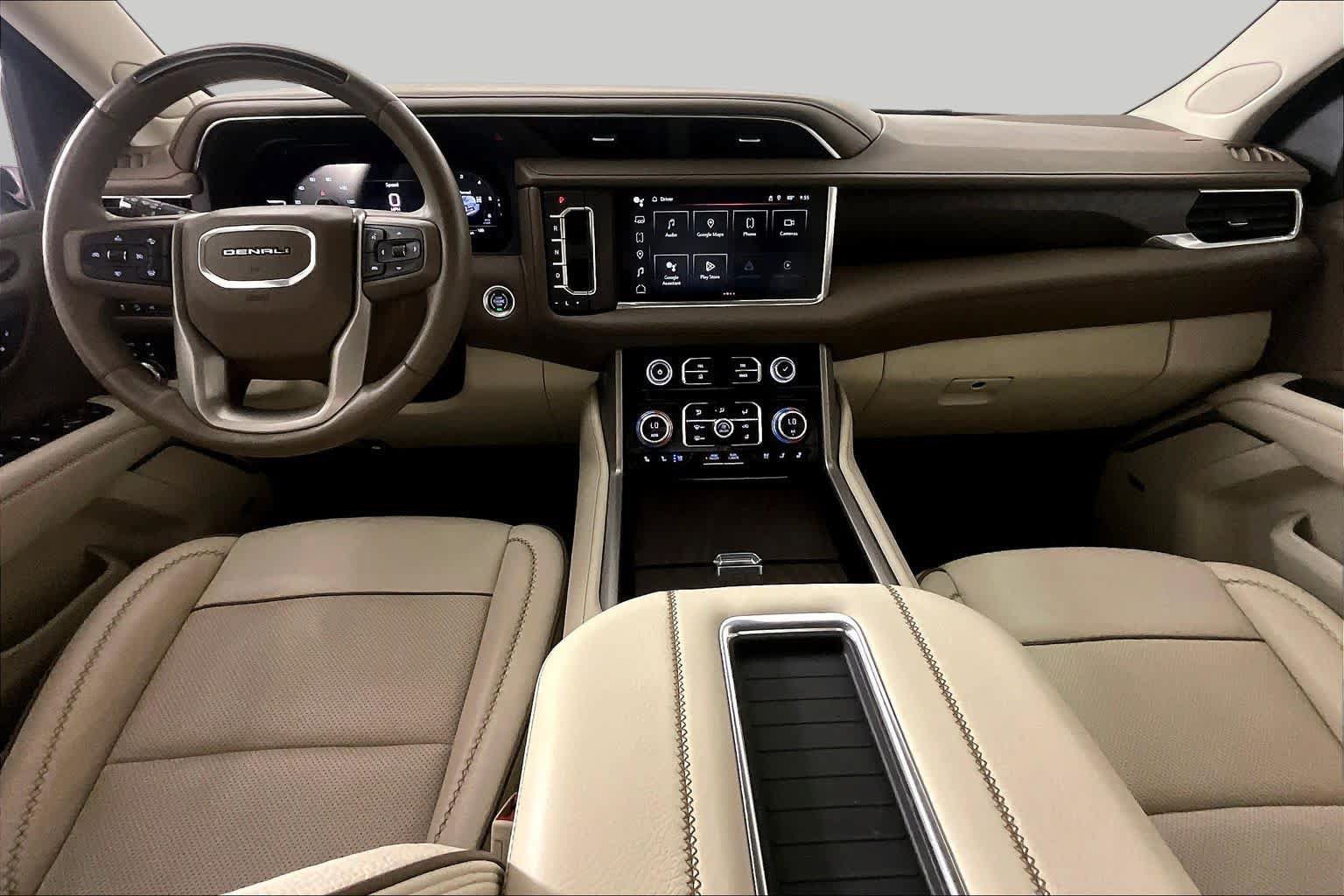 Used 2023 GMC Yukon Denali w/ Denali Reserve Package AWD/4WD image 15