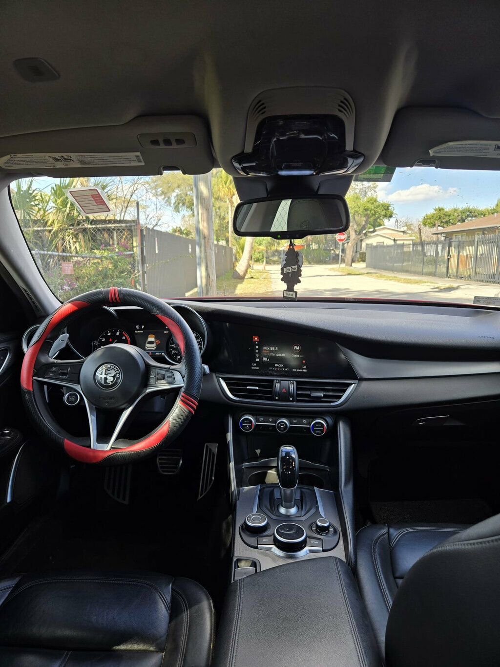 Used 2019 Alfa Romeo Giulia AWD w/ Quick Order Package 22J Sport image 10