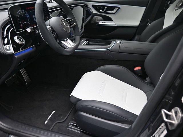 New 2026 Mercedes-Benz E 53 AMG e 4MATIC Sedan image 17