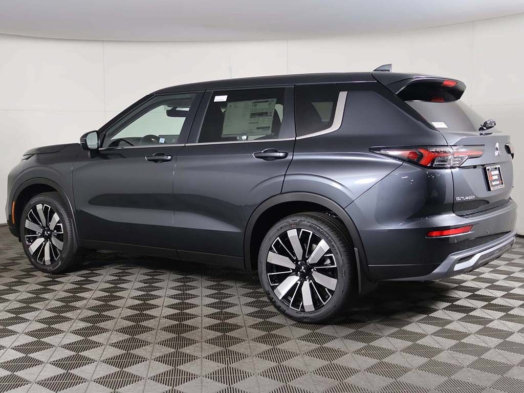 New 2026 Mitsubishi Outlander SE FWD image 10