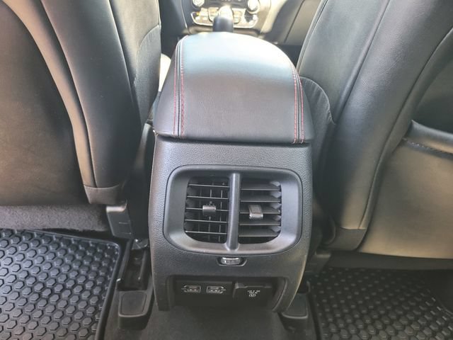 Used 2022 Jeep Cherokee Trailhawk w/ Comfort/Convenience Group AWD/4WD image 15