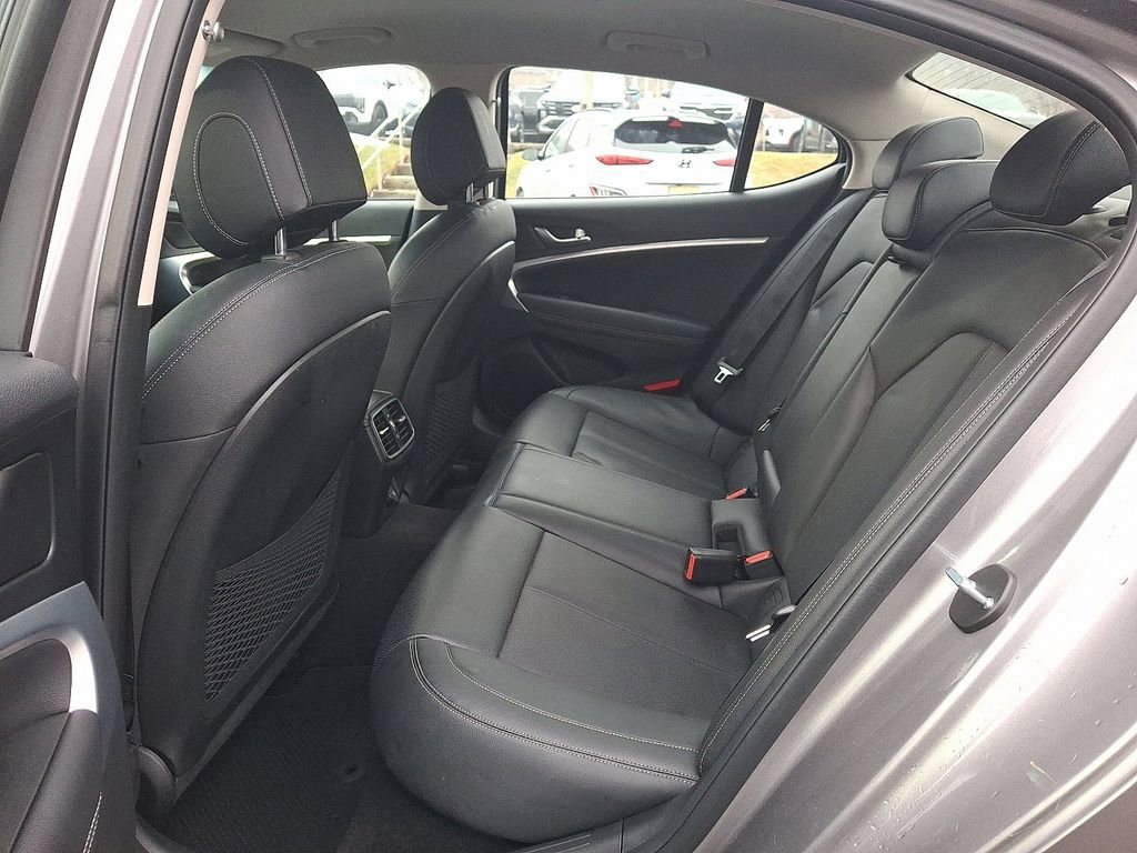 Used 2023 Genesis G70 2.0T image 11