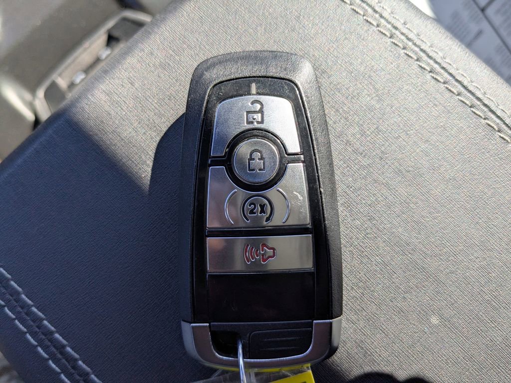 Used 2025 Ford Bronco Outer Banks image 31