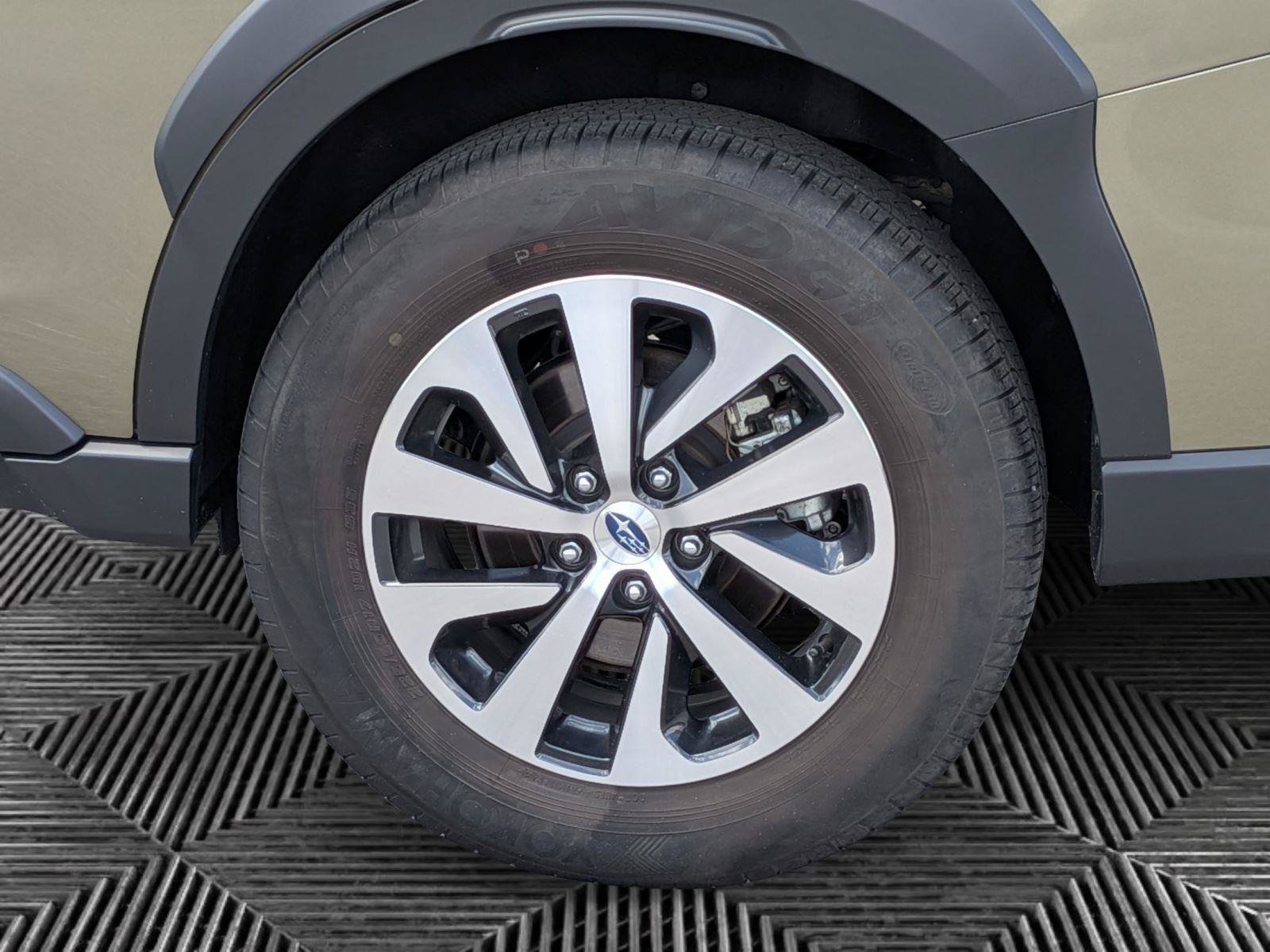 Certified 2025 Subaru Outback Premium AWD/4WD image 27