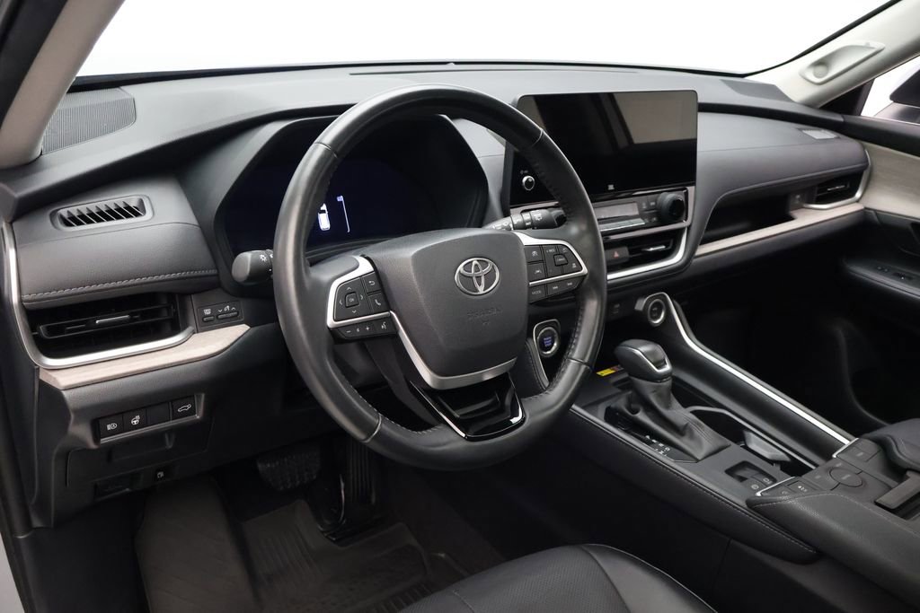 Used 2024 Toyota Grand Highlander Limited image 15