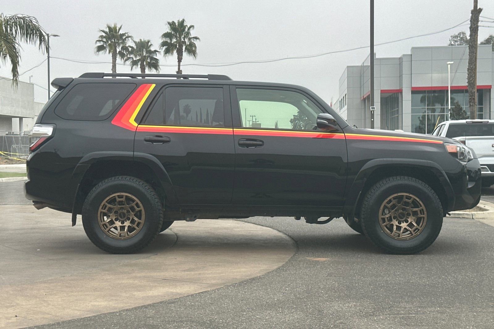 Used 2023 Toyota 4Runner 40th Anniversary SE image 3