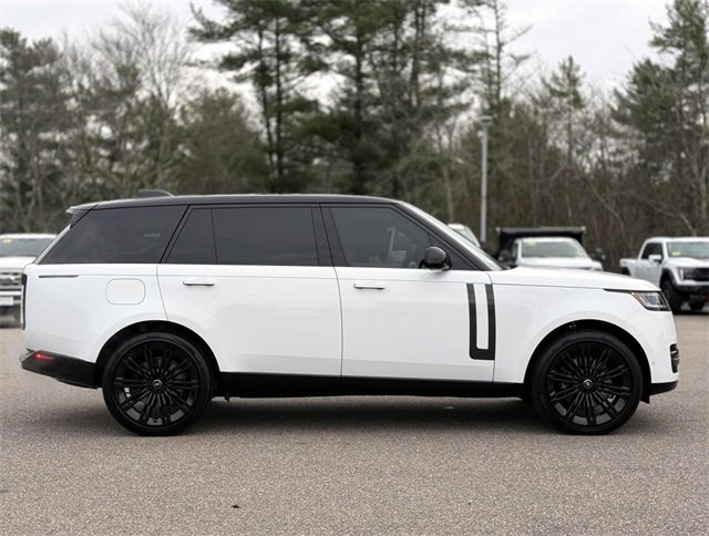 Used 2025 Land Rover Range Rover Long Wheelbase SE image 4