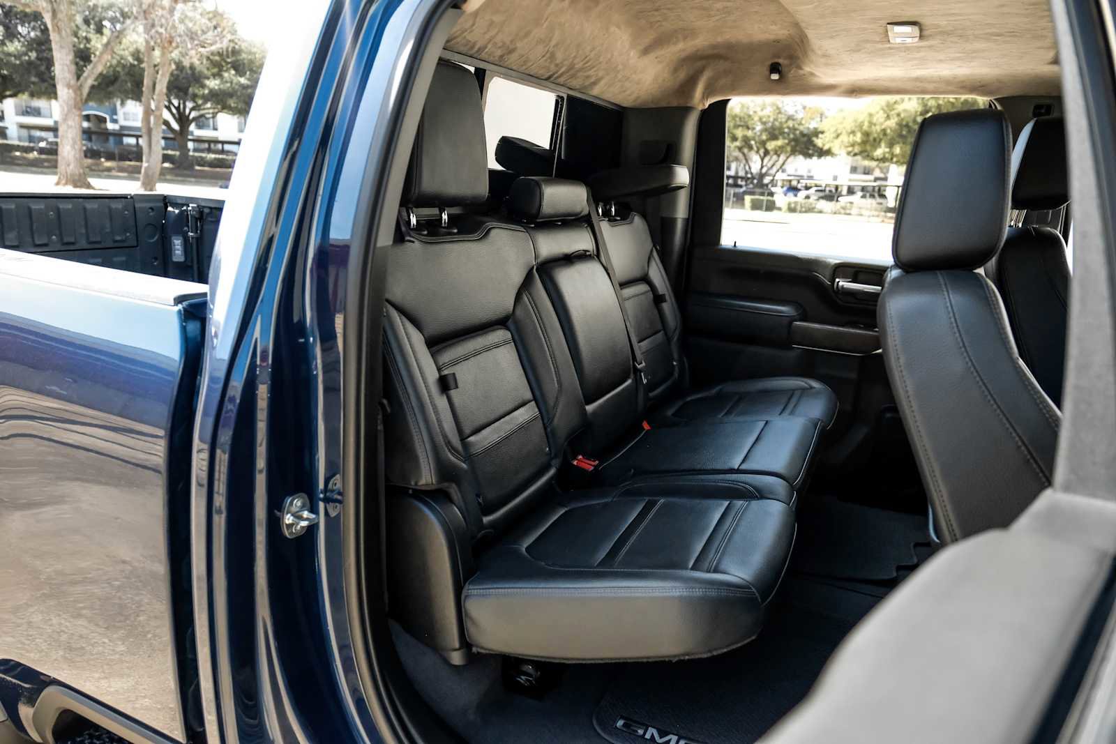 Used 2023 GMC Sierra 2500 Denali w/ Denali Ultimate Package image 39