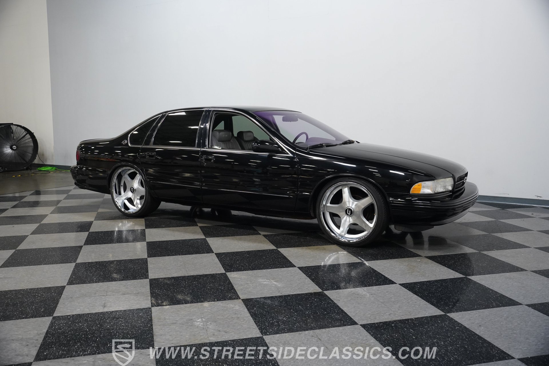 Used 1996 Chevrolet Impala SS RWD image 16