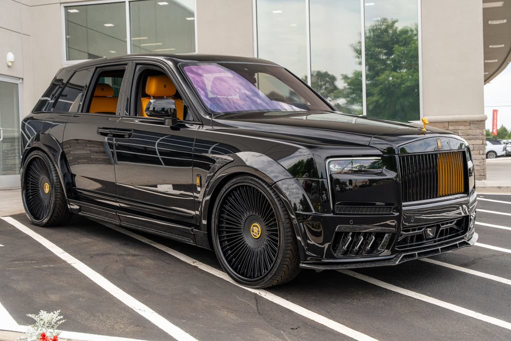 Used 2025 Rolls-Royce Cullinan AWD/4WD image 9