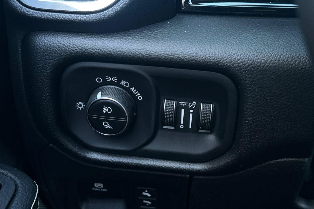 New 2026 RAM 1500 Laramie w/ Night Edition AWD/4WD image 26