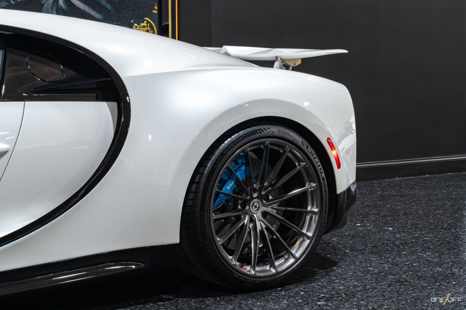 Used 2019 Bugatti Chiron image 40