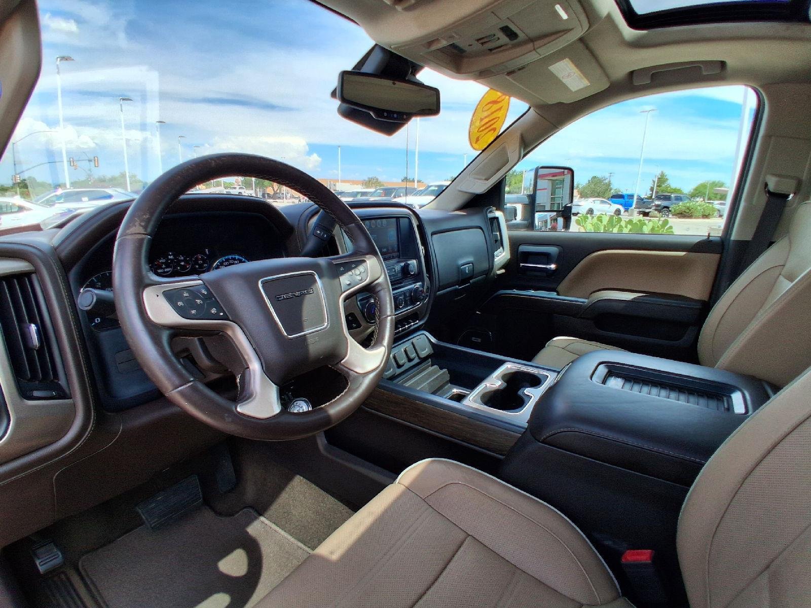 Used 2018 GMC Sierra 2500 Denali w/ Duramax Plus Package AWD/4WD image 17