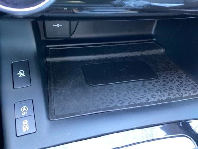 Used 2021 Jaguar E-PACE SE image 17