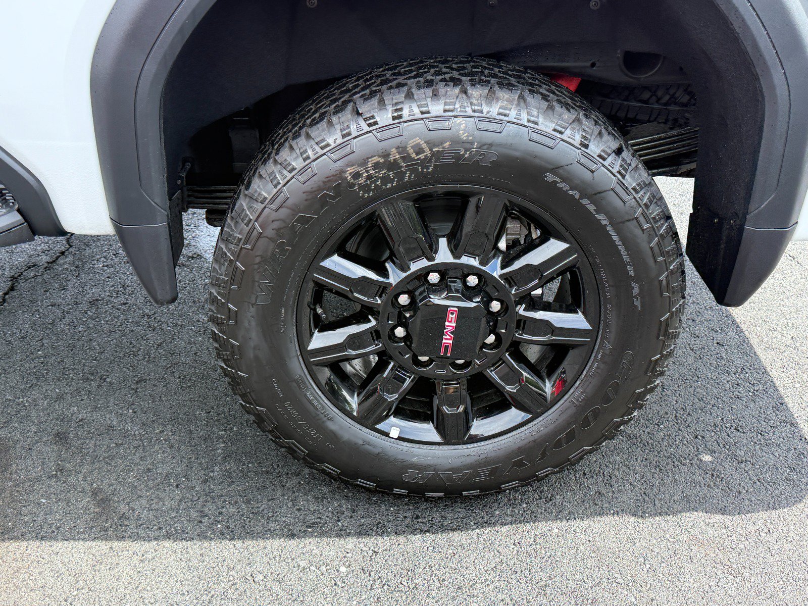 New 2026 GMC Sierra 2500 AT4 w/ AT4 Preferred Package AWD/4WD image 10