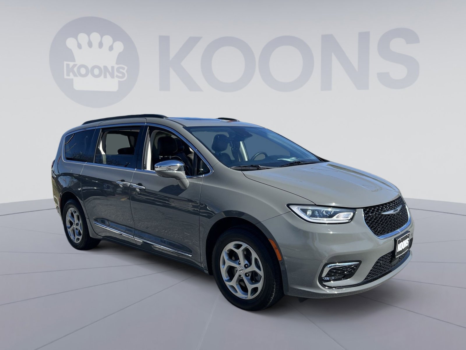 Used 2022 Chrysler Pacifica Limited image 10