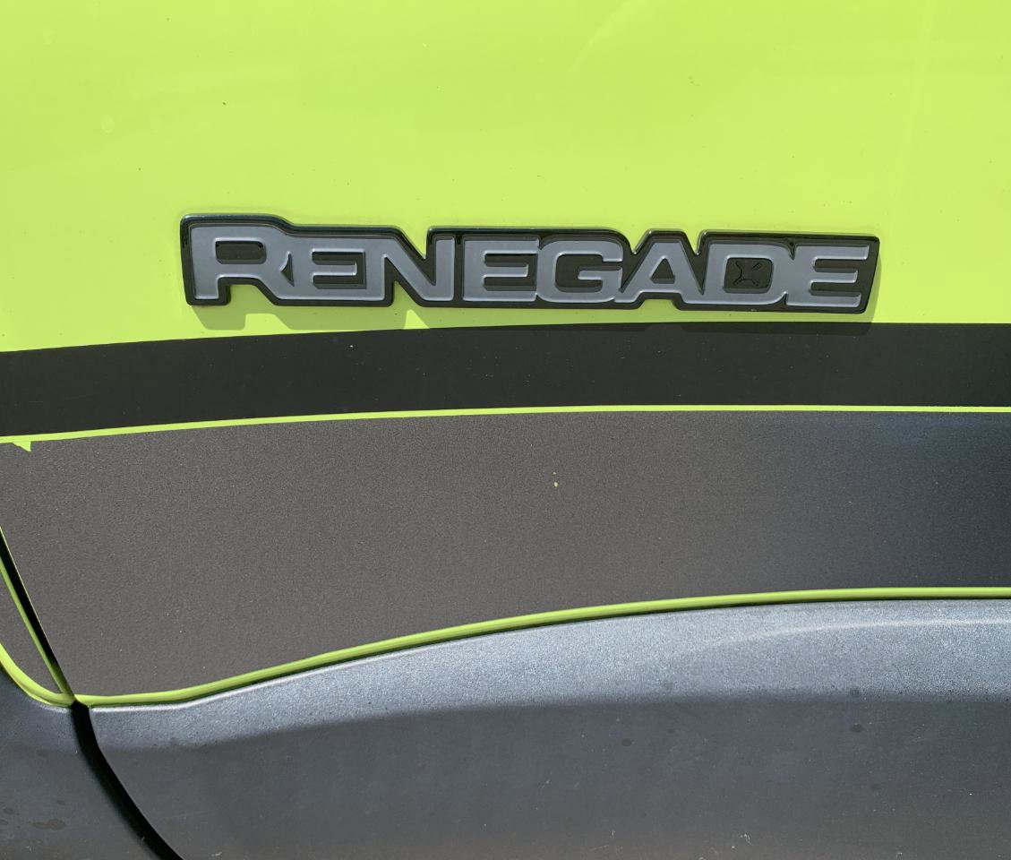 Used 2017 Jeep Renegade Altitude AWD/4WD image 46