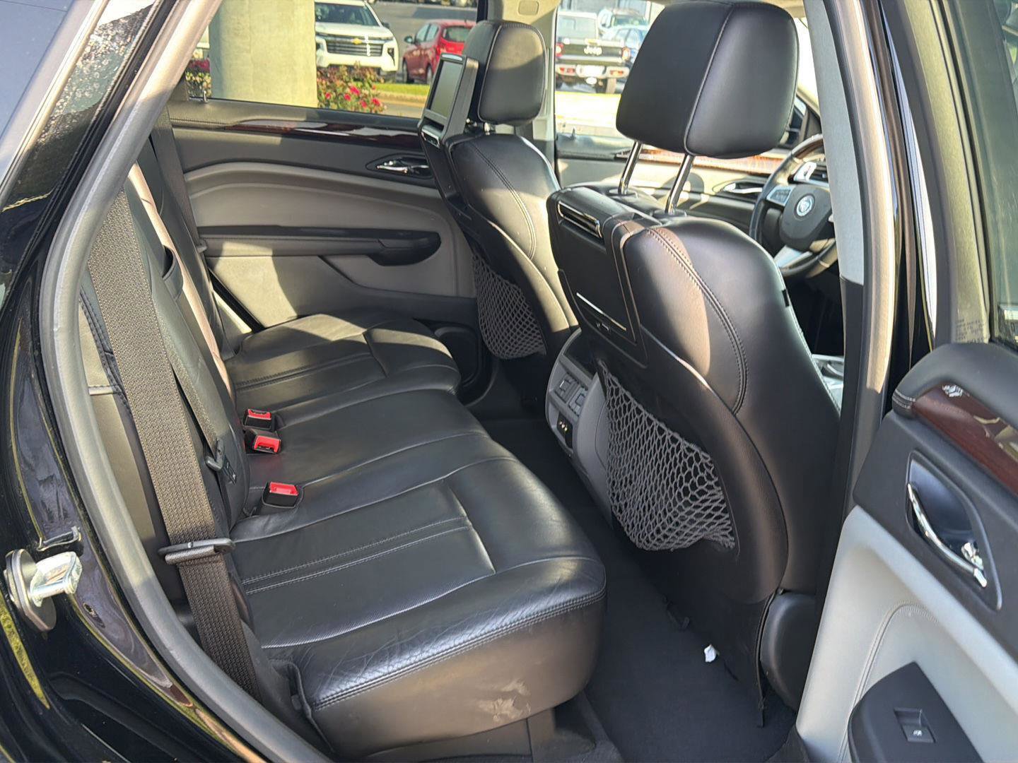 Used 2010 Cadillac SRX Luxury FWD image 12