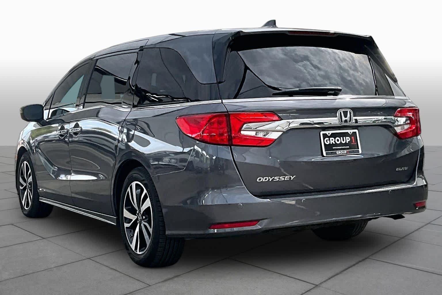 Used 2018 Honda Odyssey Elite image 12