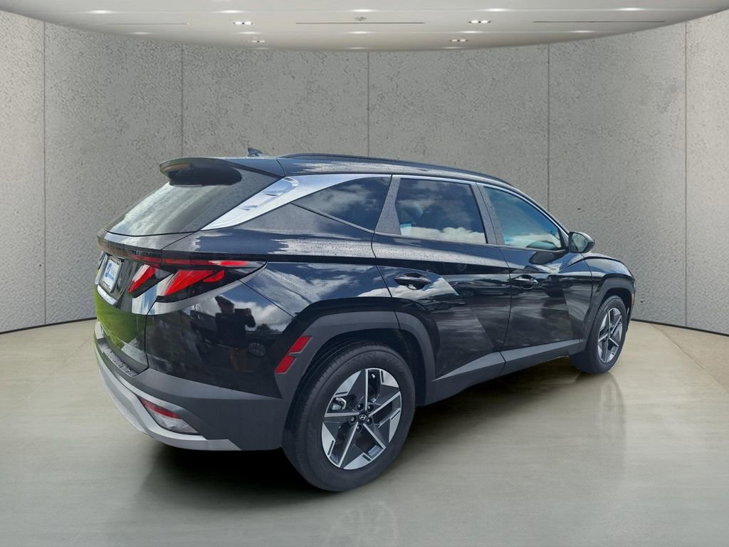 Used 2025 Hyundai Tucson SEL FWD image 5
