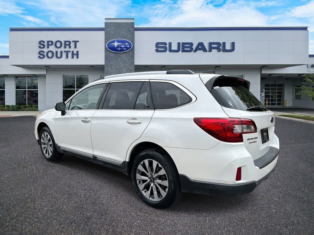 Used 2017 Subaru Outback 2.5i Touring image 5