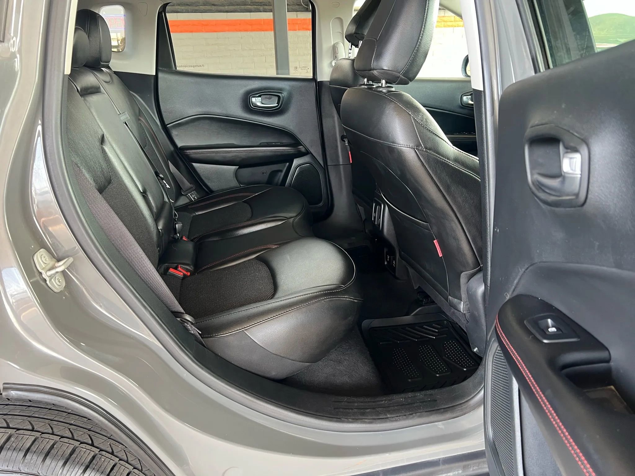 Used 2021 Jeep Compass Trailhawk w/ Convenience Group image 30