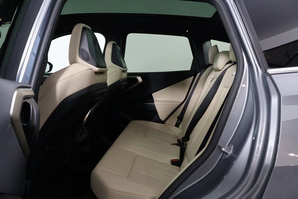 Used 2025 BMW X3 xDrive30i w/ Convenience Package image 11