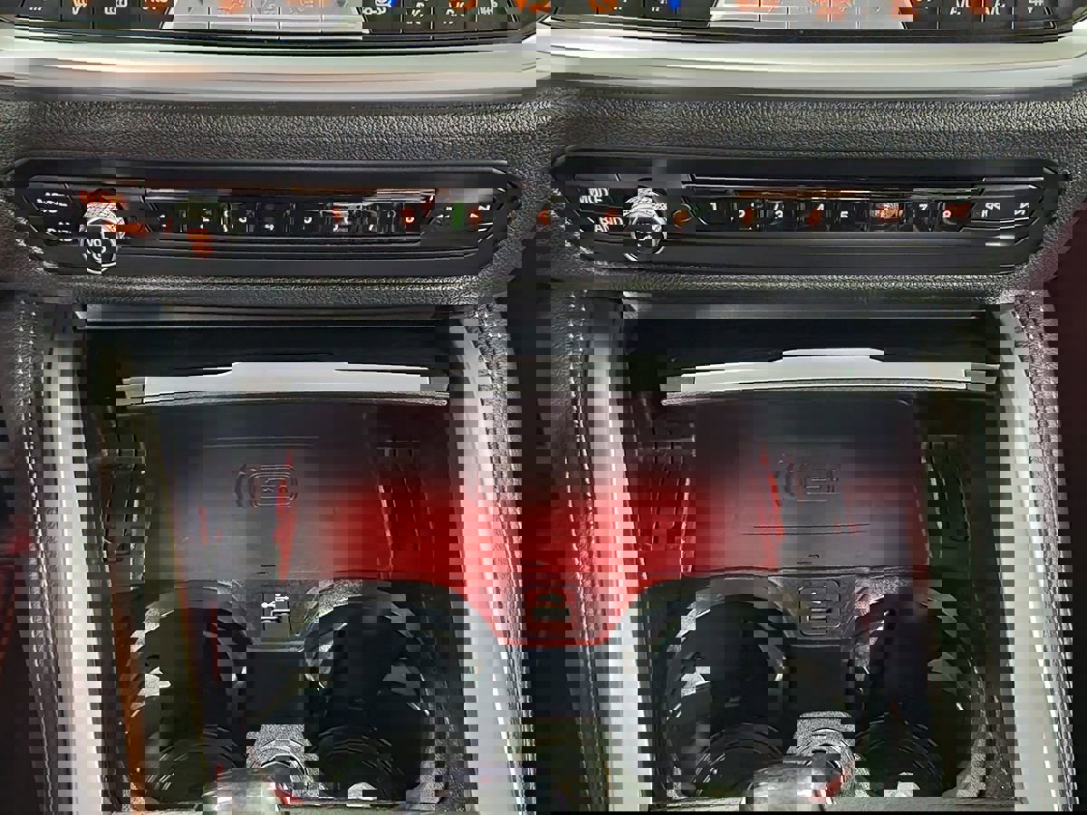 Used 2022 BMW 430i xDrive Coupe w/ M Sport Package image 37