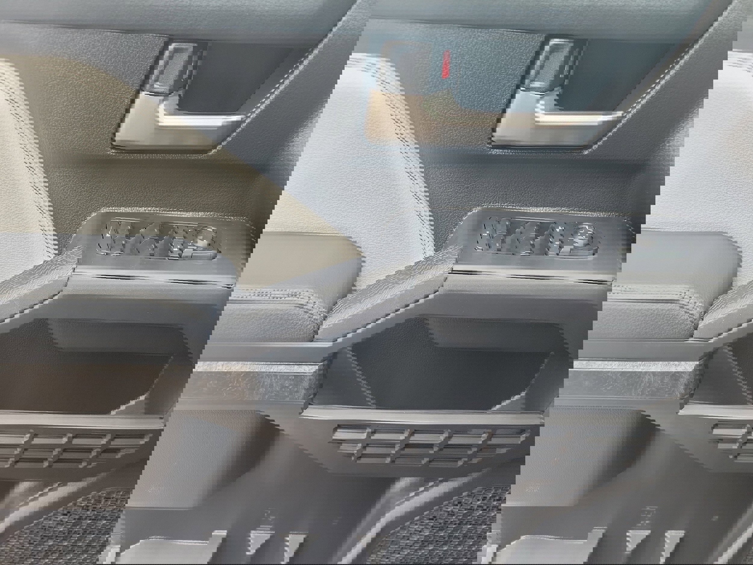 New 2025 Toyota Tacoma Limited image 15