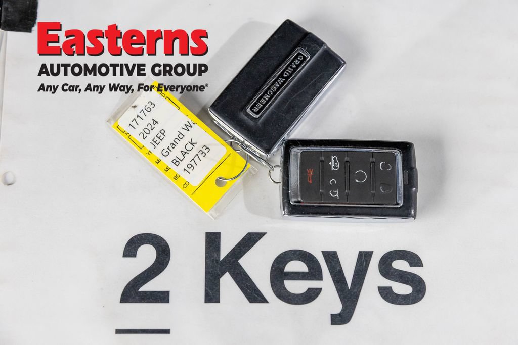 Used 2024 Jeep Grand Wagoneer Series II w/ Quick Order Packagew 28T AWD/4WD image 32