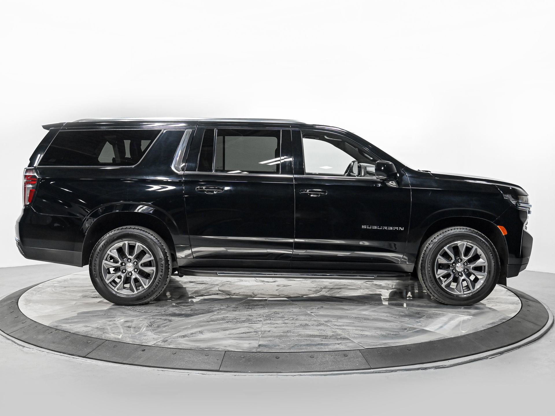 Used 2023 Chevrolet Suburban LS AWD/4WD image 8