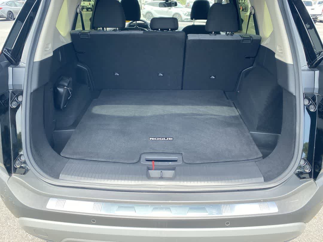 Used 2023 Nissan Rogue SV FWD image 22