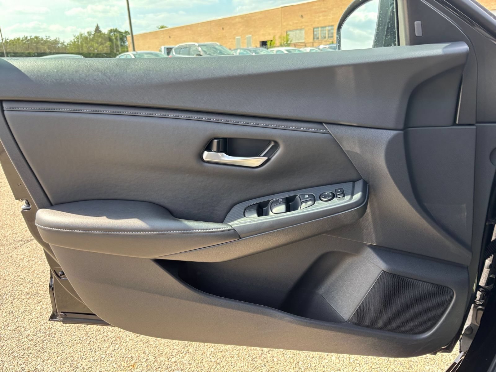 Used 2025 Nissan Sentra SV FWD image 18