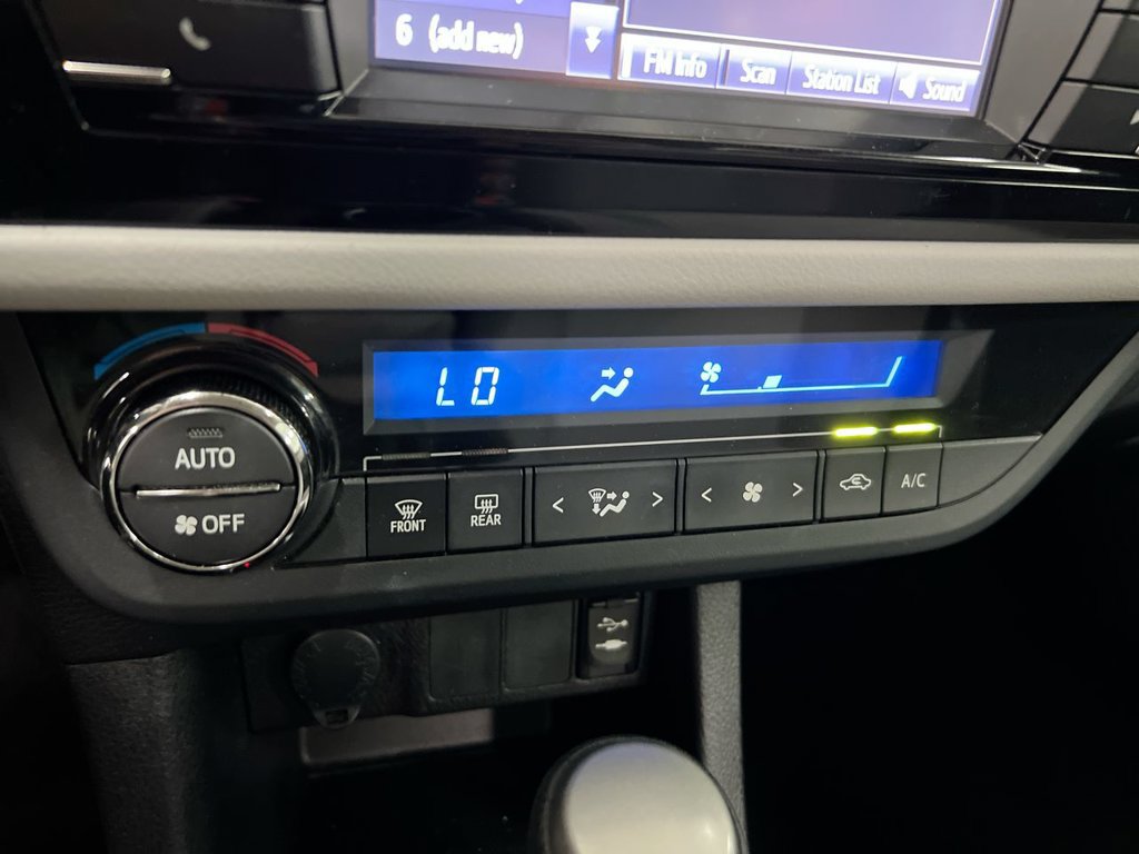 Used 2016 Toyota Corolla LE FWD image 16