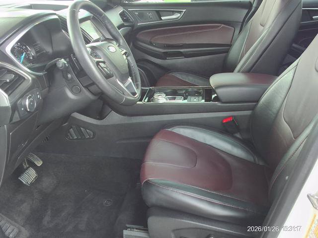 Used 2020 Ford Edge Titanium w/ Equipment Group 301A image 7