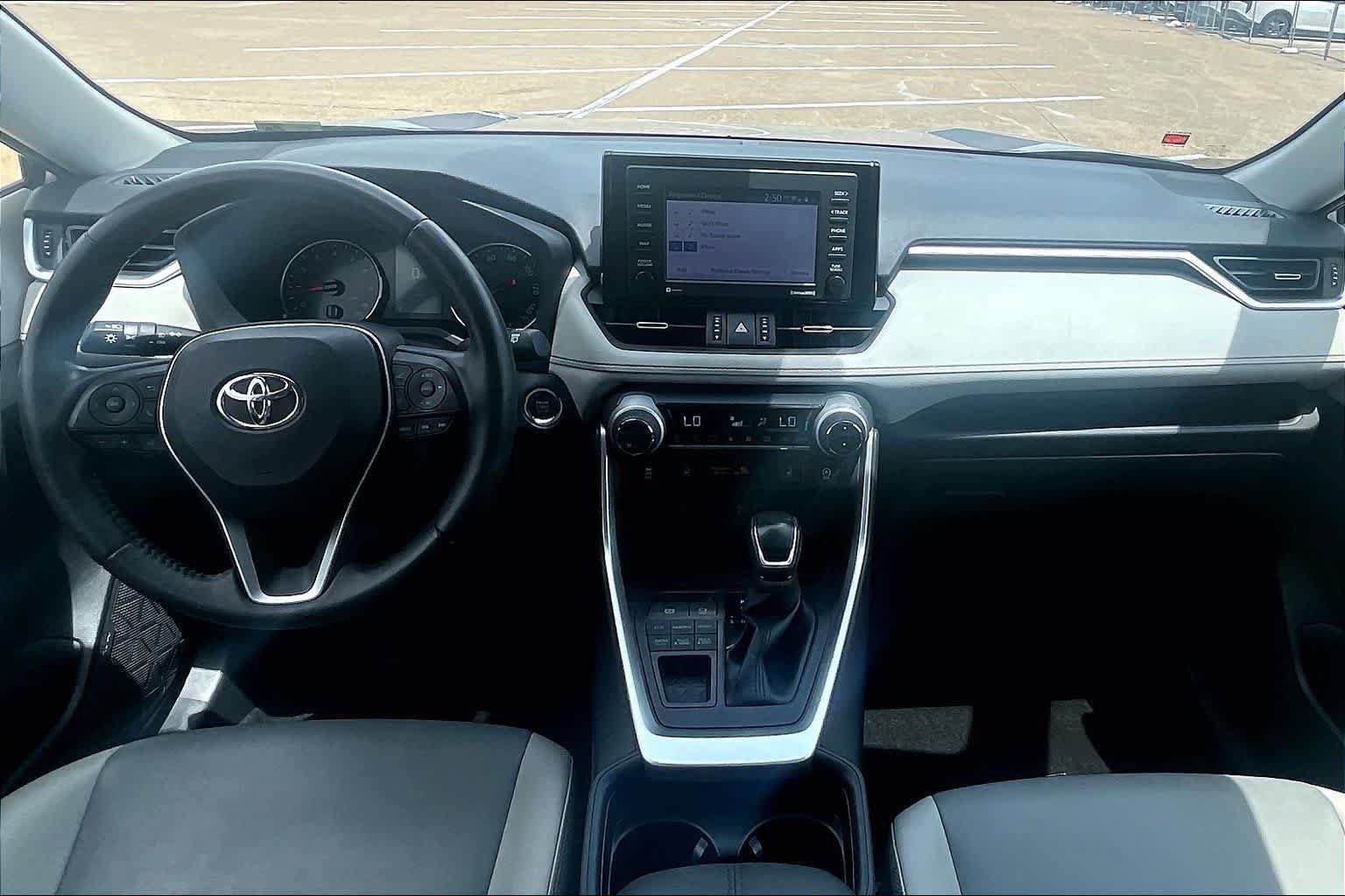 Used 2020 Toyota RAV4 XLE Premium AWD/4WD image 9