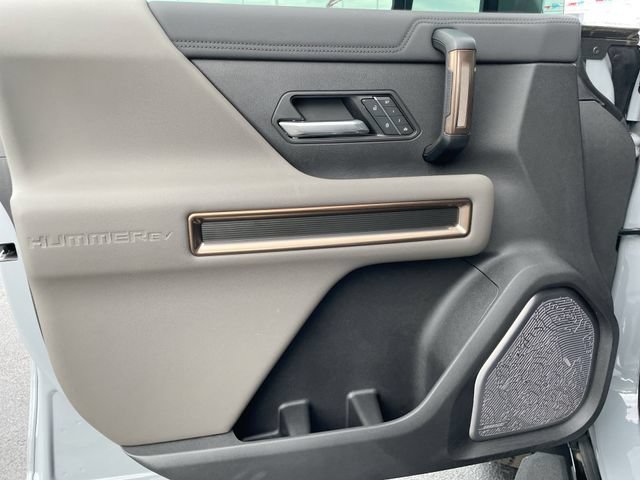 Certified 2025 GMC Hummer EV 3X AWD/4WD image 10