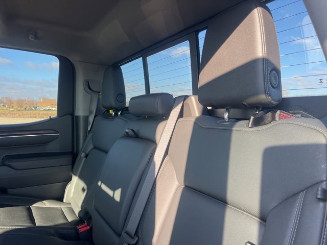 Used 2024 GMC Sierra 1500 SLT w/ SLT Premium Plus Package image 40