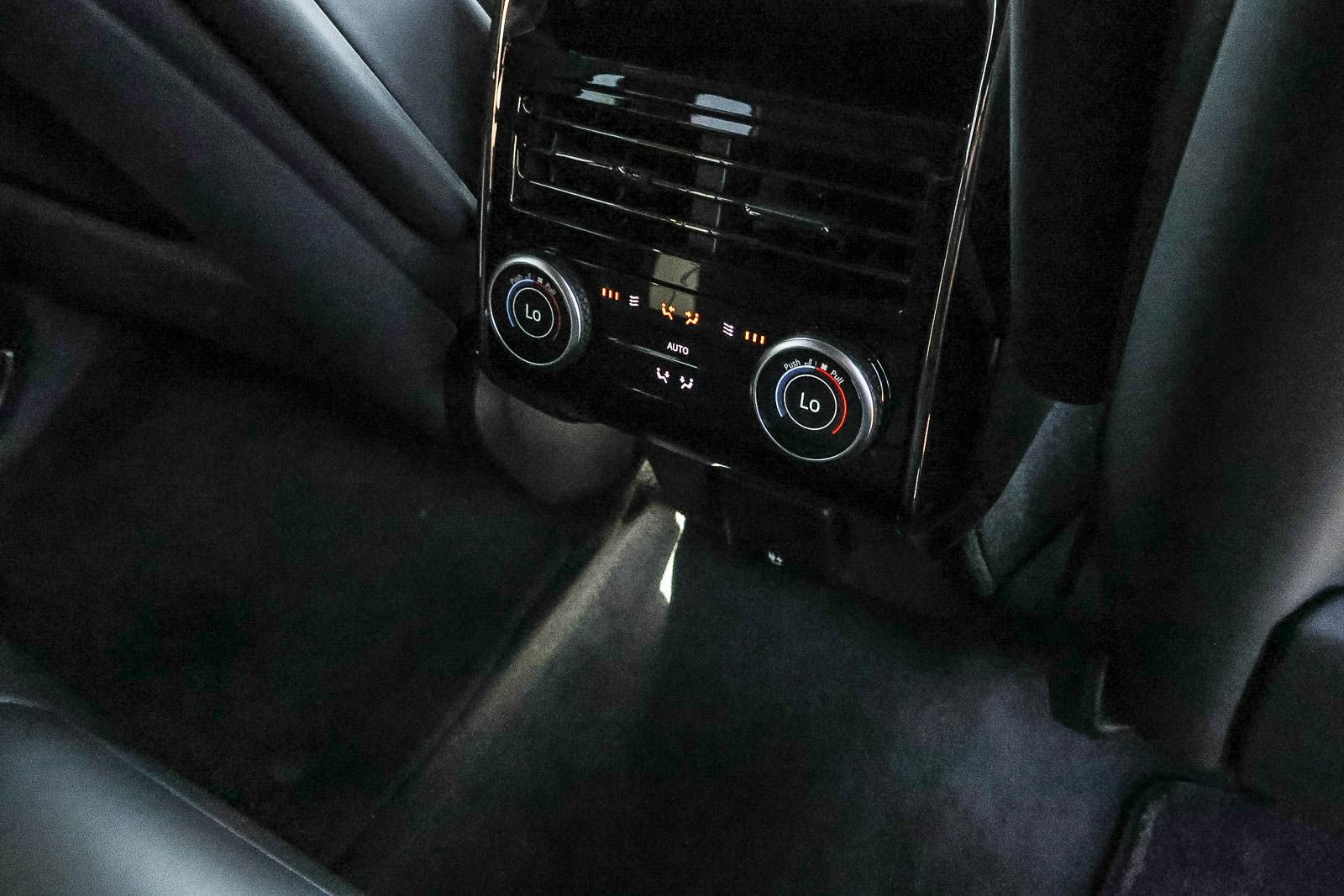New 2026 Land Rover Range Rover Sport Dynamic SE AWD/4WD image 21