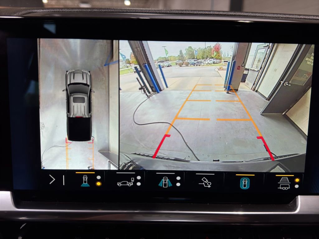 Used 2023 Chevrolet Silverado 1500 High Country w/ High Country Premium Package image 31