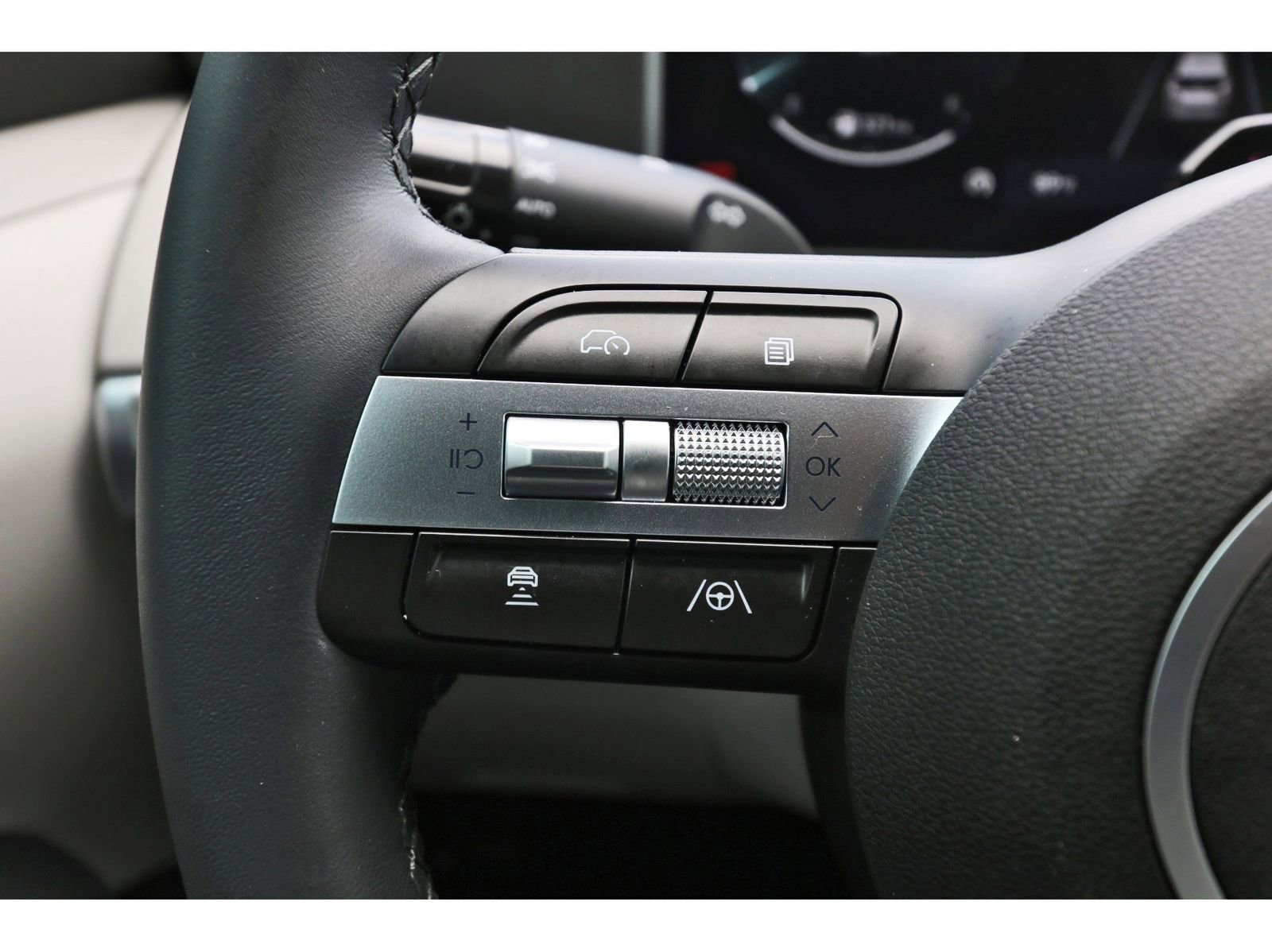 Used 2025 Hyundai Tucson SEL FWD image 17
